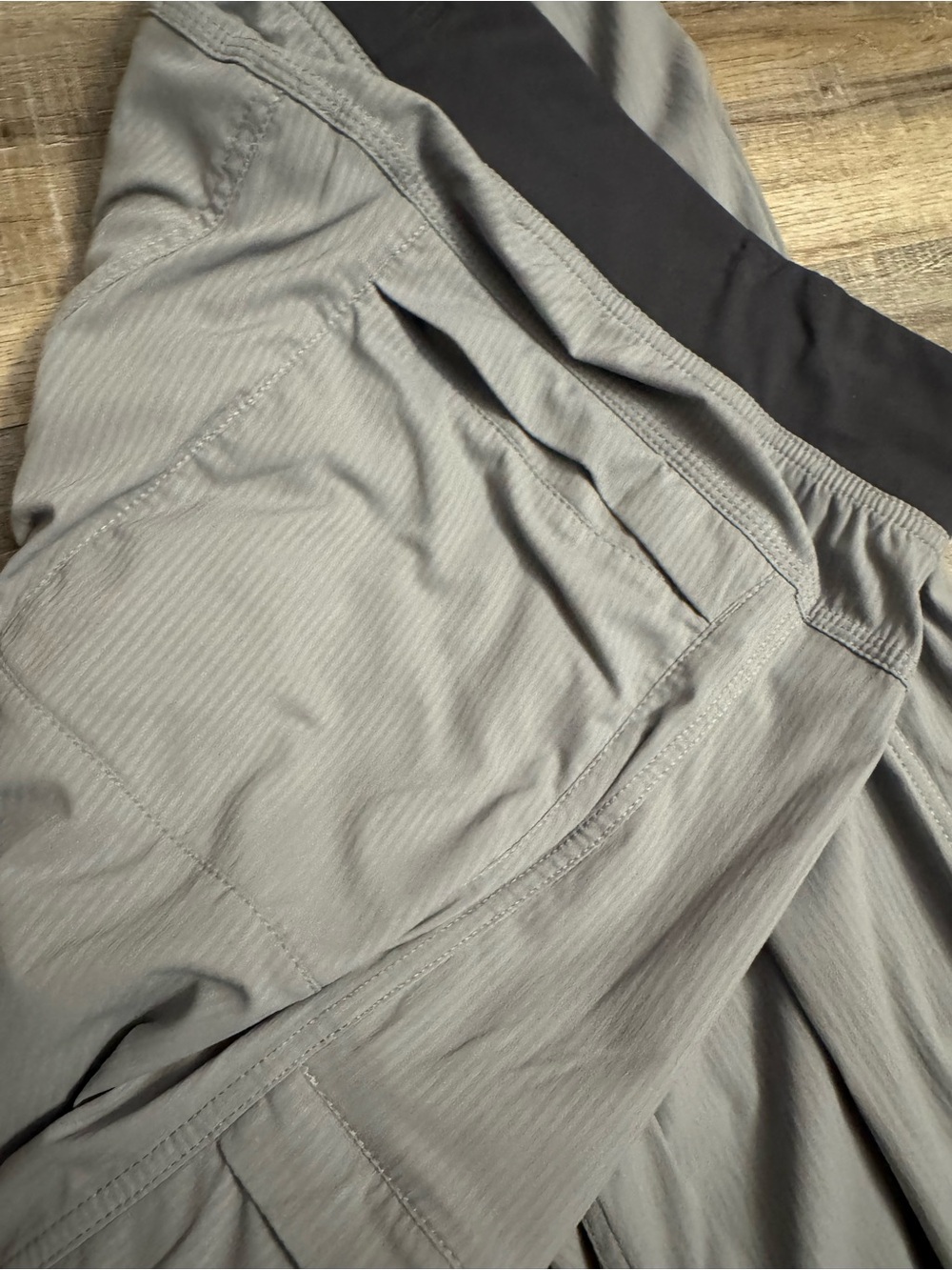 Lululemon Men’s Gray Jogger Pants Size XL 34x34 Stretch Drawcord Hem - Picture 5 of 13
